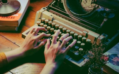 Écriture d’une biographie : quand faire appel à un écrivain public biographe ?
